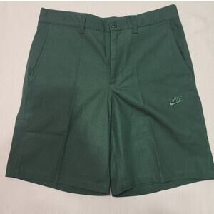 Nike chino shorts men's Green Size medium W32''x L19''